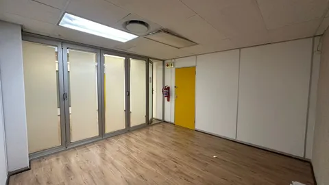 WhatsApp Image 2025-09-19 at 13.16.06-4.